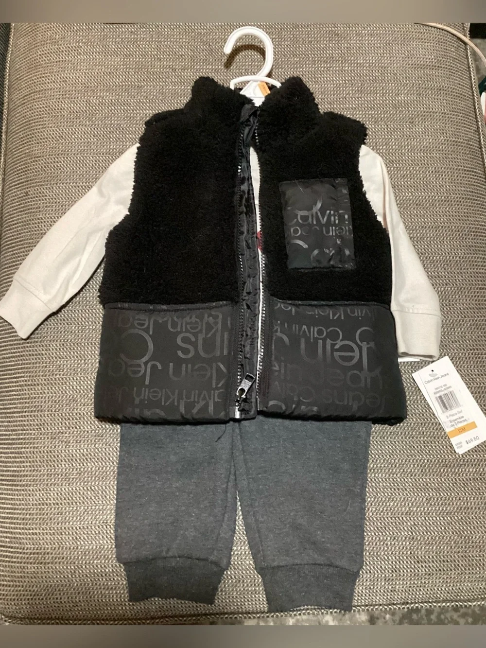 Calvin Klein Baby Boys 3-pc Set Vest Long Sleeve T-shirt Jogger Sweatpants 12M
